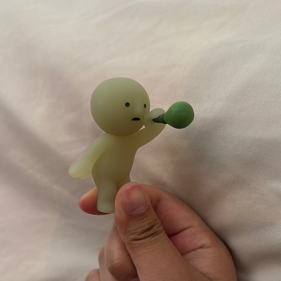 NWT Smiski Sunday Bubble Figure - Picture 1 of 4